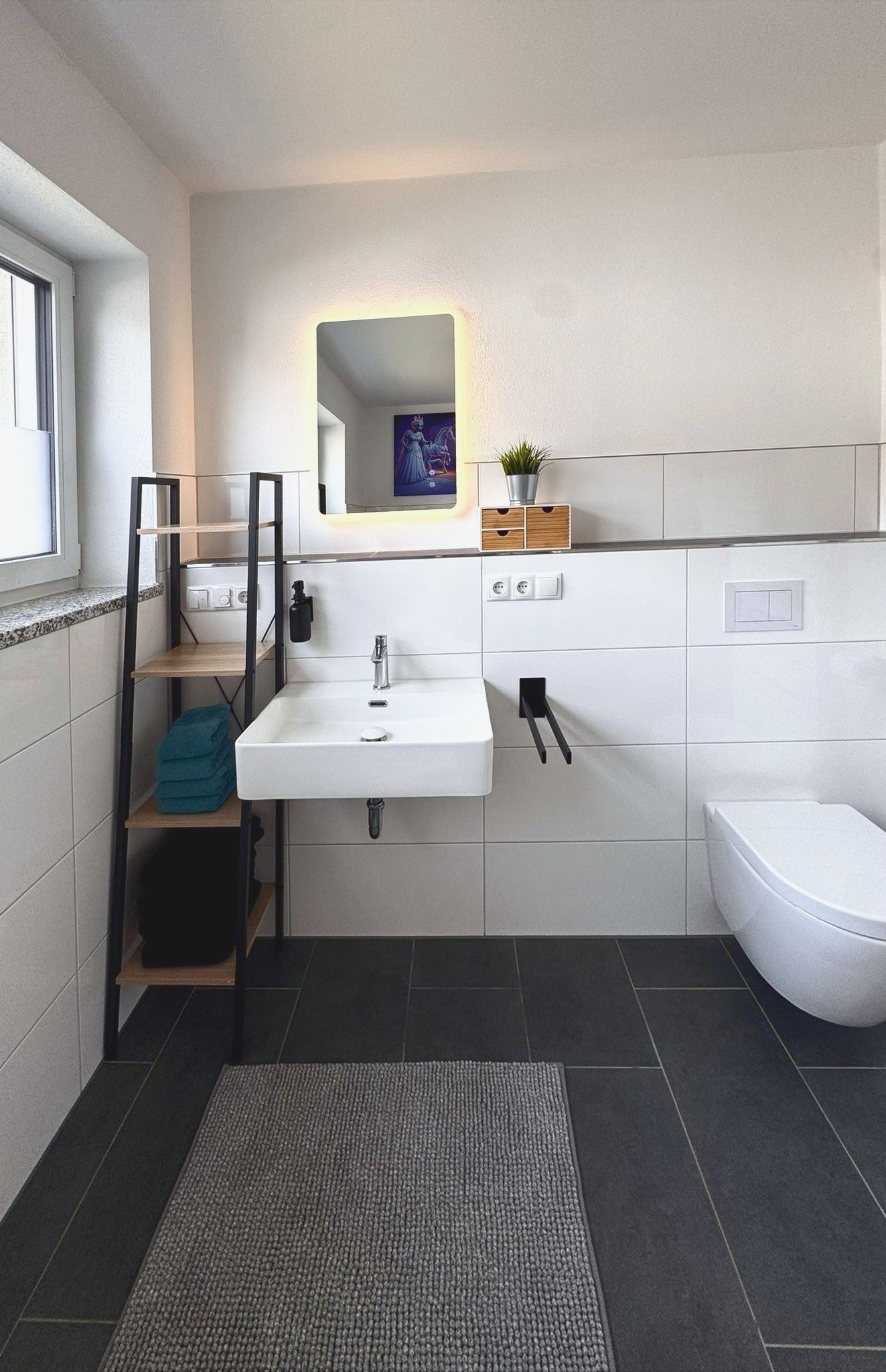 Bad mit Wanne und Dusche im The Cube