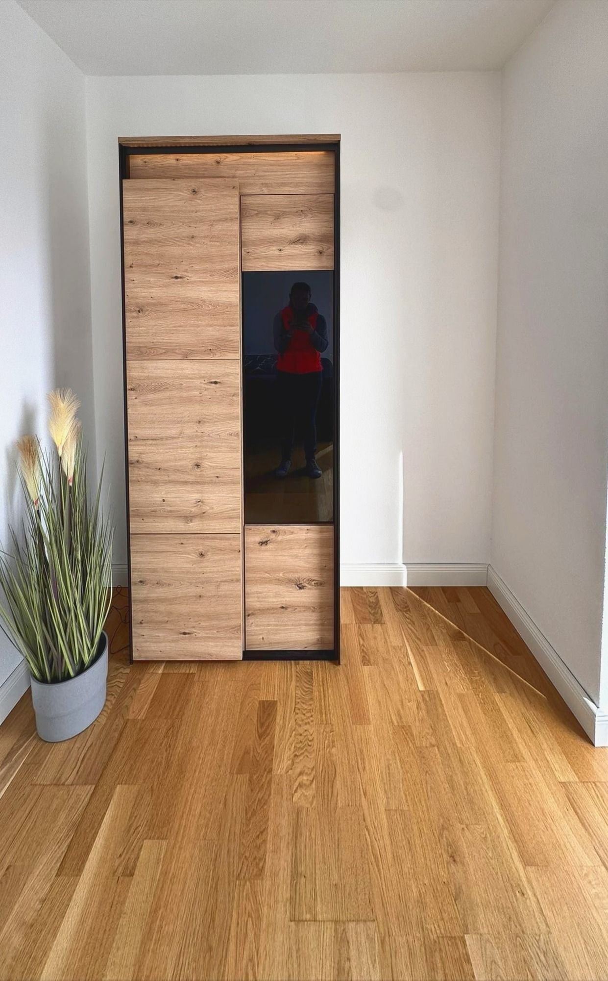 Kleiderschrank in Schlafzimmer 1
